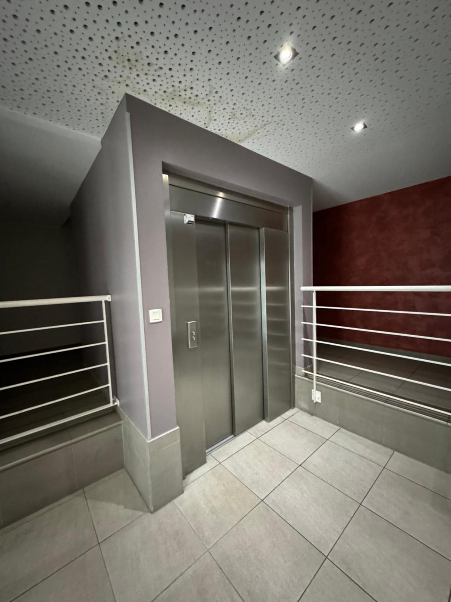 Le "Petit Colmarien" A 1Mn Du Centre Apartment Luaran gambar